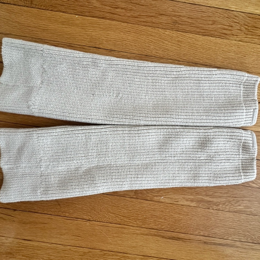 Lululemon Ribbed Leg Warmers in Cream
